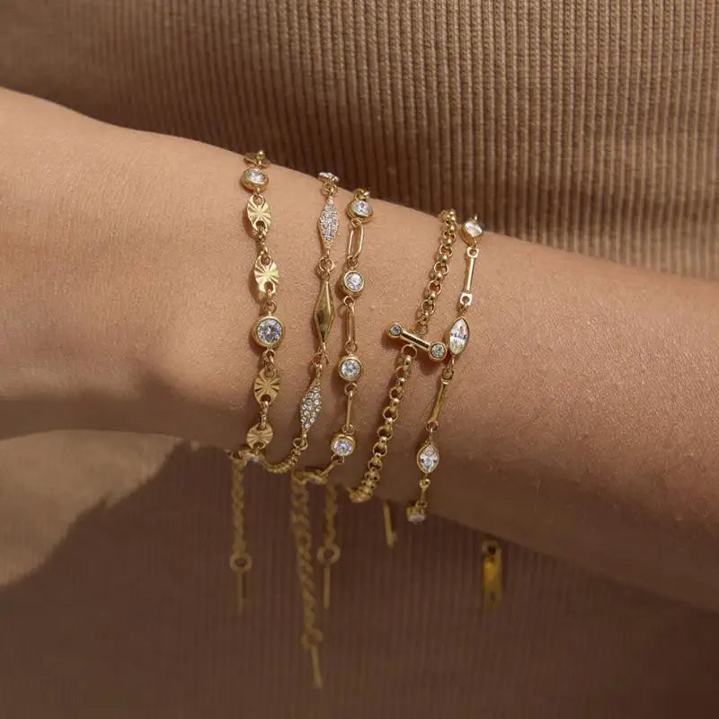 Kika Delicate White Geometric Zircon Stick Paperclip Chain Bracelet