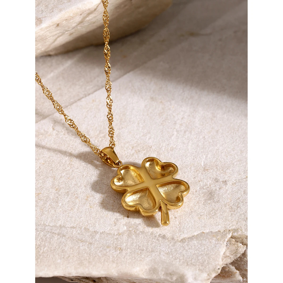 Kika Lucky Flower Pendant  Necklace Rust Proof Waterproo