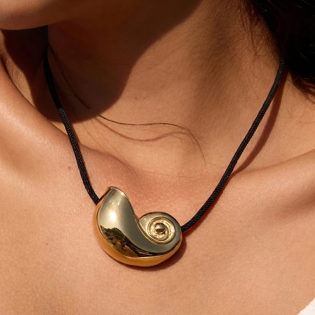 Kika Classic Stainless Steel Conch Pendant Necklace