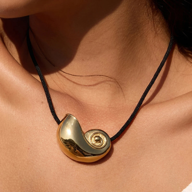 Kika Classic Stainless Steel Conch Pendant Necklace