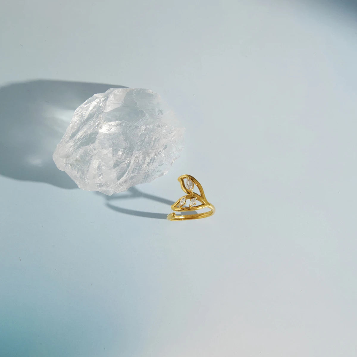Kika Delicate Fish Tail With White Zircon Opening Ring