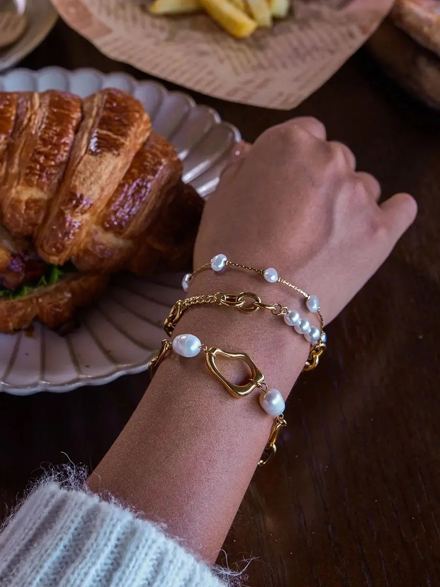 Kika Minimalist Classic 18K Gold Color Plated Bowknot Pendant Glass Pearl Bracelet Waterproof Stainless Steel