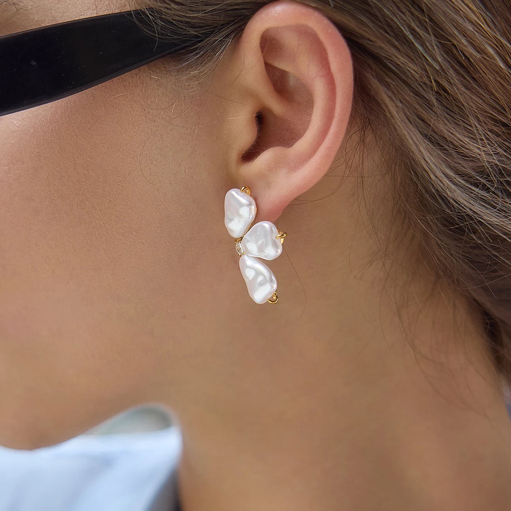 Kika Elegant Imitation Baroque Pearl Stud Earrings