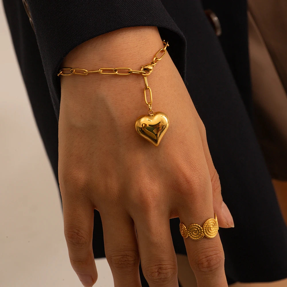 Kika Smooth Heart Pendant Chunky Choker Necklace