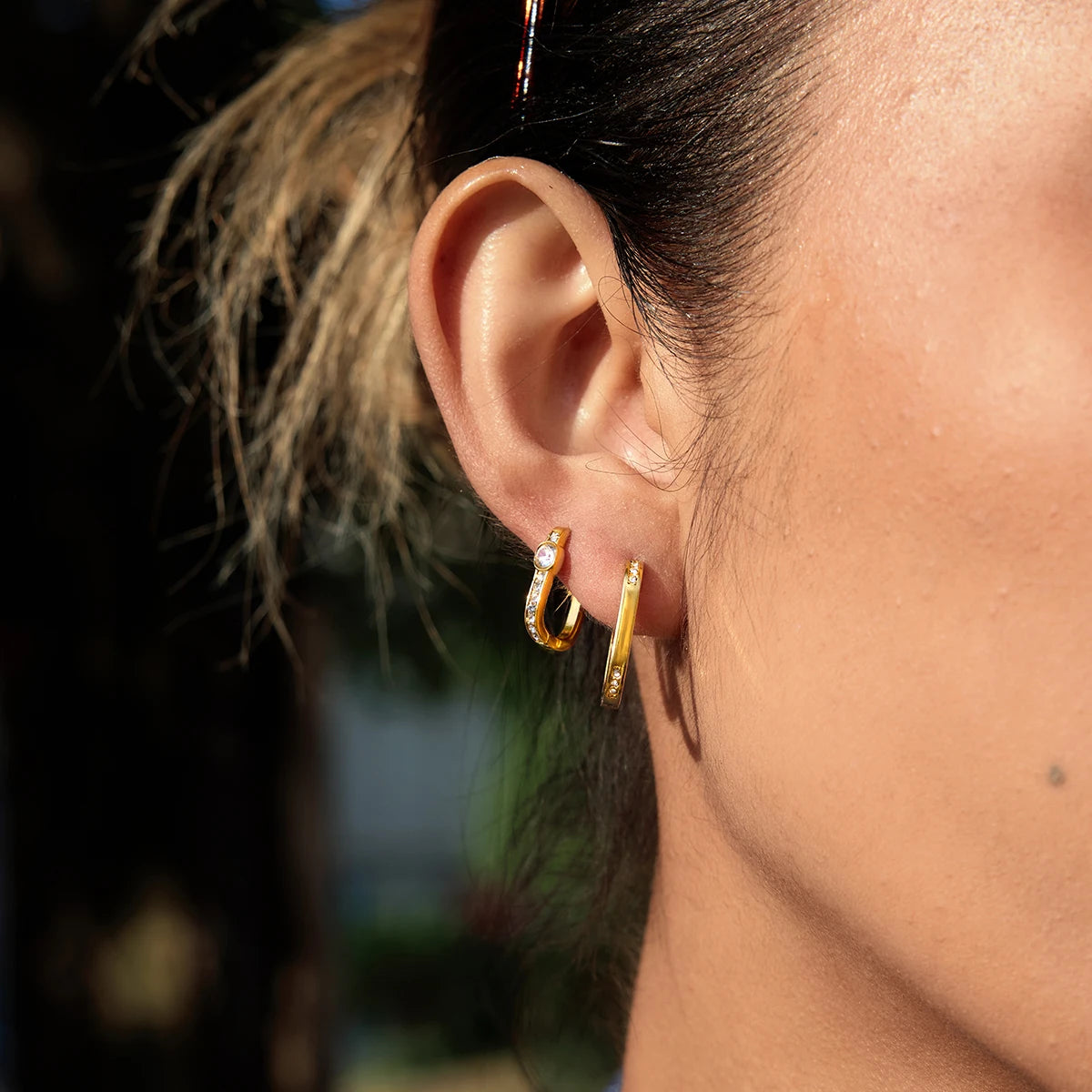 Kika Geometric Square White Rhinestone Earring