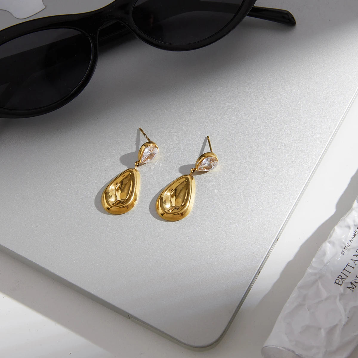 Kika Delicate Water Drop Zircon Earrings