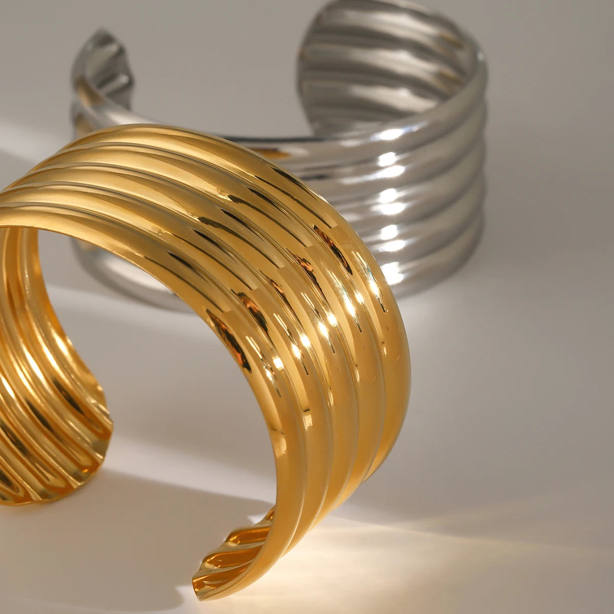 KIKA Luxury Stainless Steel Statement Gold Color Cuff Bracelet Bangle Metal Texture Temperament Fashion Waterproof Jewelry
