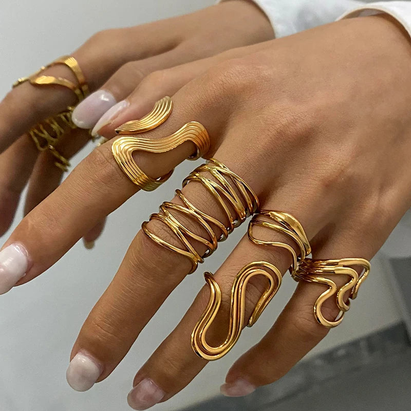 Geometric Open Ring Stacked Irregular