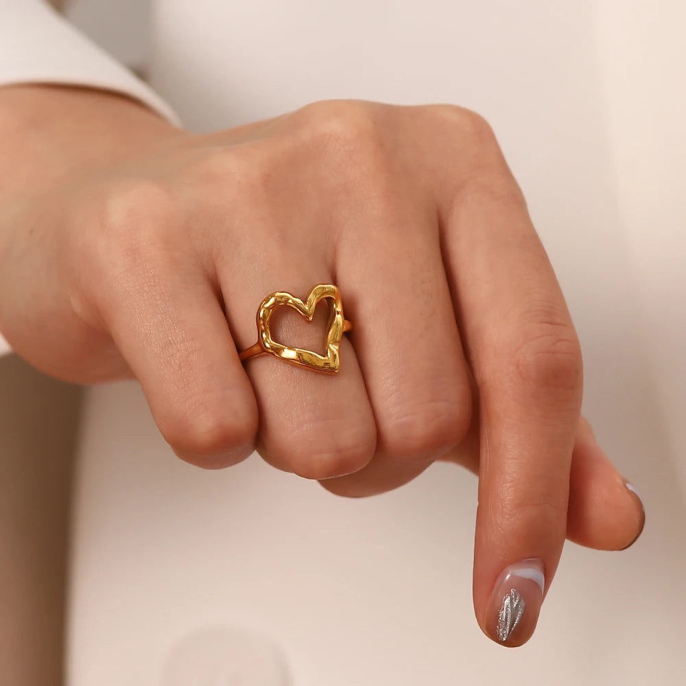 Kika Stainless Steel Creative Rings For Women Gold Texture Metal 18 K Plated Statement Trendy Jewelry Bagues Pour Femme Gift
