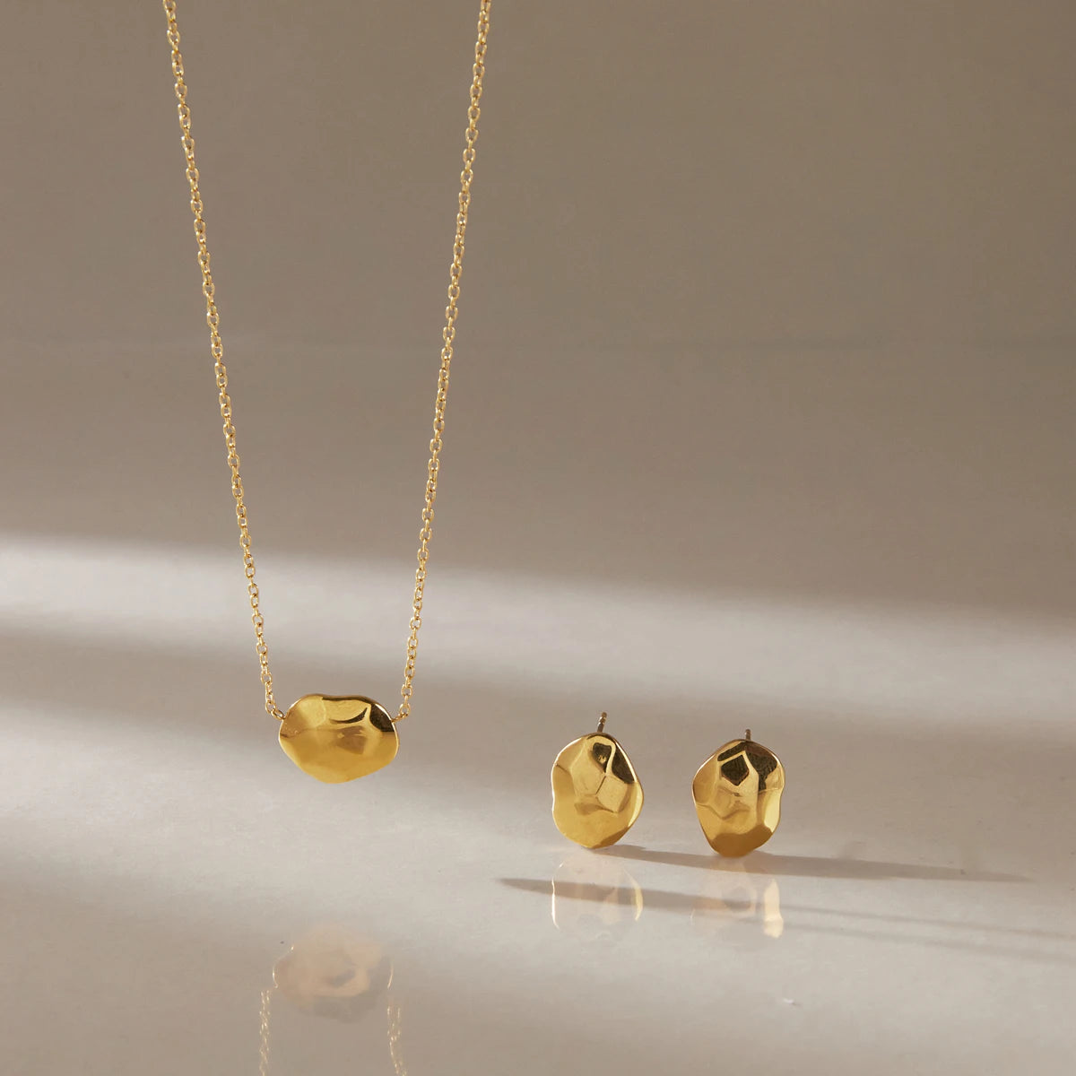 KIKA Classic Geometric Pendant Necklace Stud Earrings PVD 18K Gold Plated Stainless Steel 316L