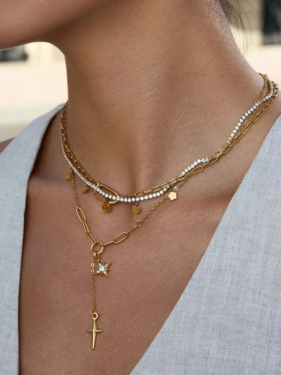 Kika Simple Classic  Rhinestone Smooth Four Star Pendant Necklace