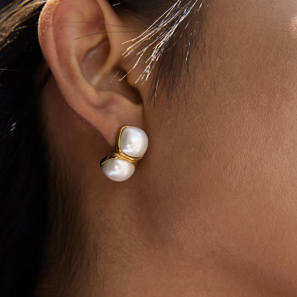 KIKA Elegant Classic 18K Gold Color PVD Plated Inlay Acrylic Pearl C-Shape Earring Hypoallergenic Stainless Steel 316L