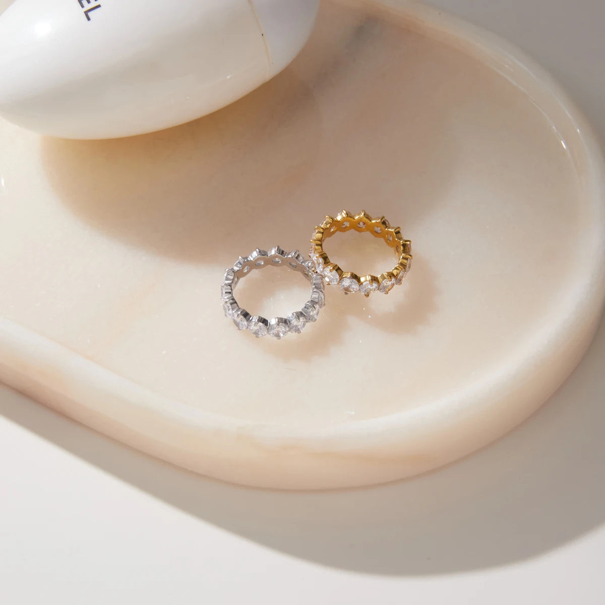 KIKA Elegant Full Round Zircon Rings  PVD Plated Stainless Steel 316Lt