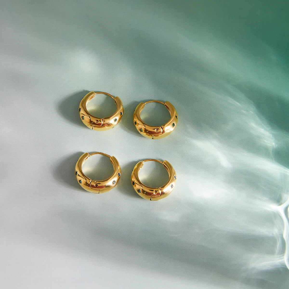Earring With White Rhinestone