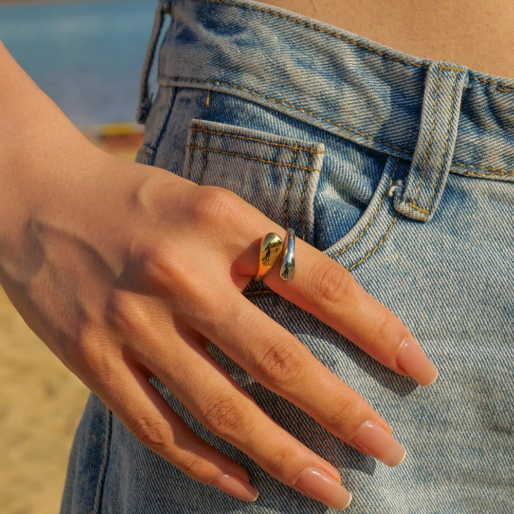 Kika Stainless Steel Twist Ring Trendy Metal 18K Geometric Finger Ring