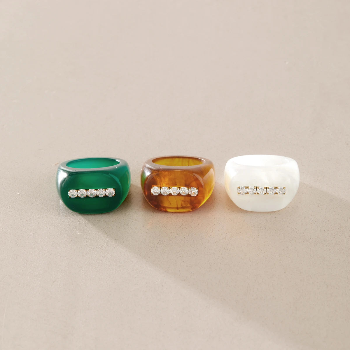 KIKA Size 7 Vintage Chunky Resin Rings For Women Minimalist Cubic Zirconia Rings Autumn Winter Fashion Jewelry Gift