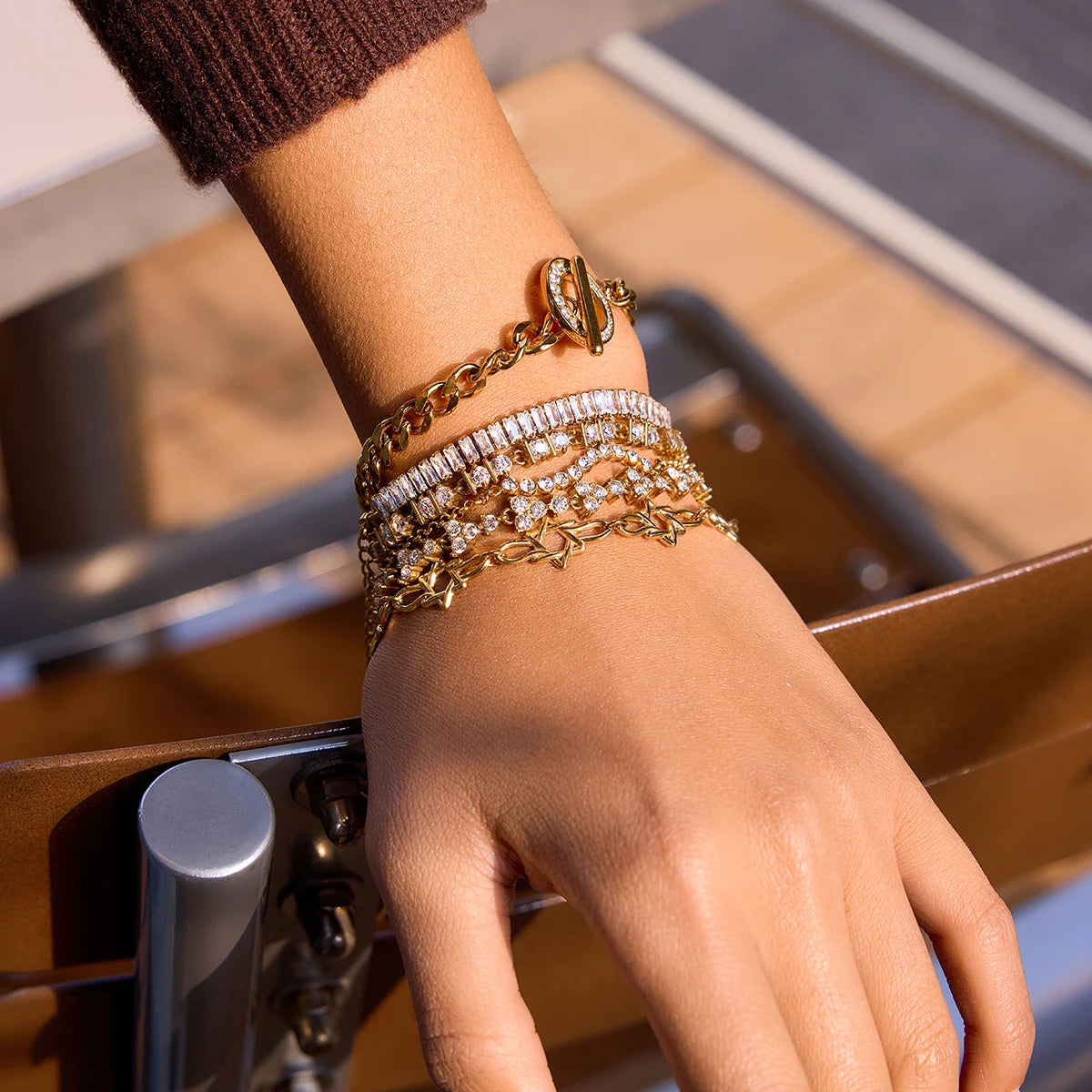KIKA Classic Hollowed-Out Five-Pointed Star Bracelet For Women Delicate 18K GoldPVD Plated Stainless Steel 316L Layer Bracelets