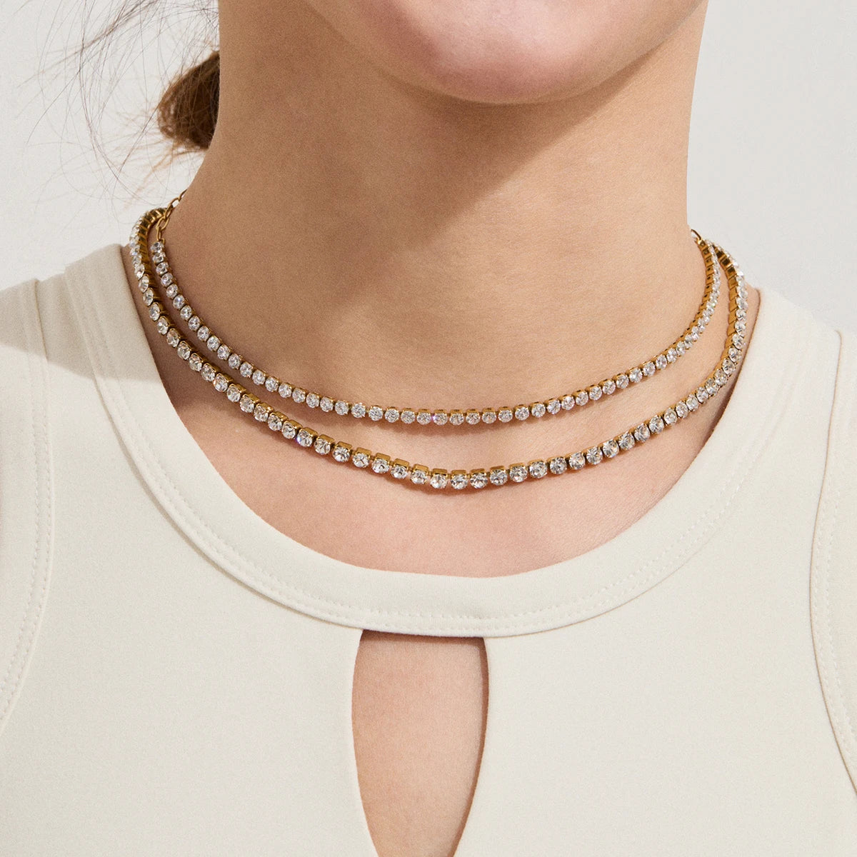 Kika Minimalist White Round Zircon Pendant Necklace