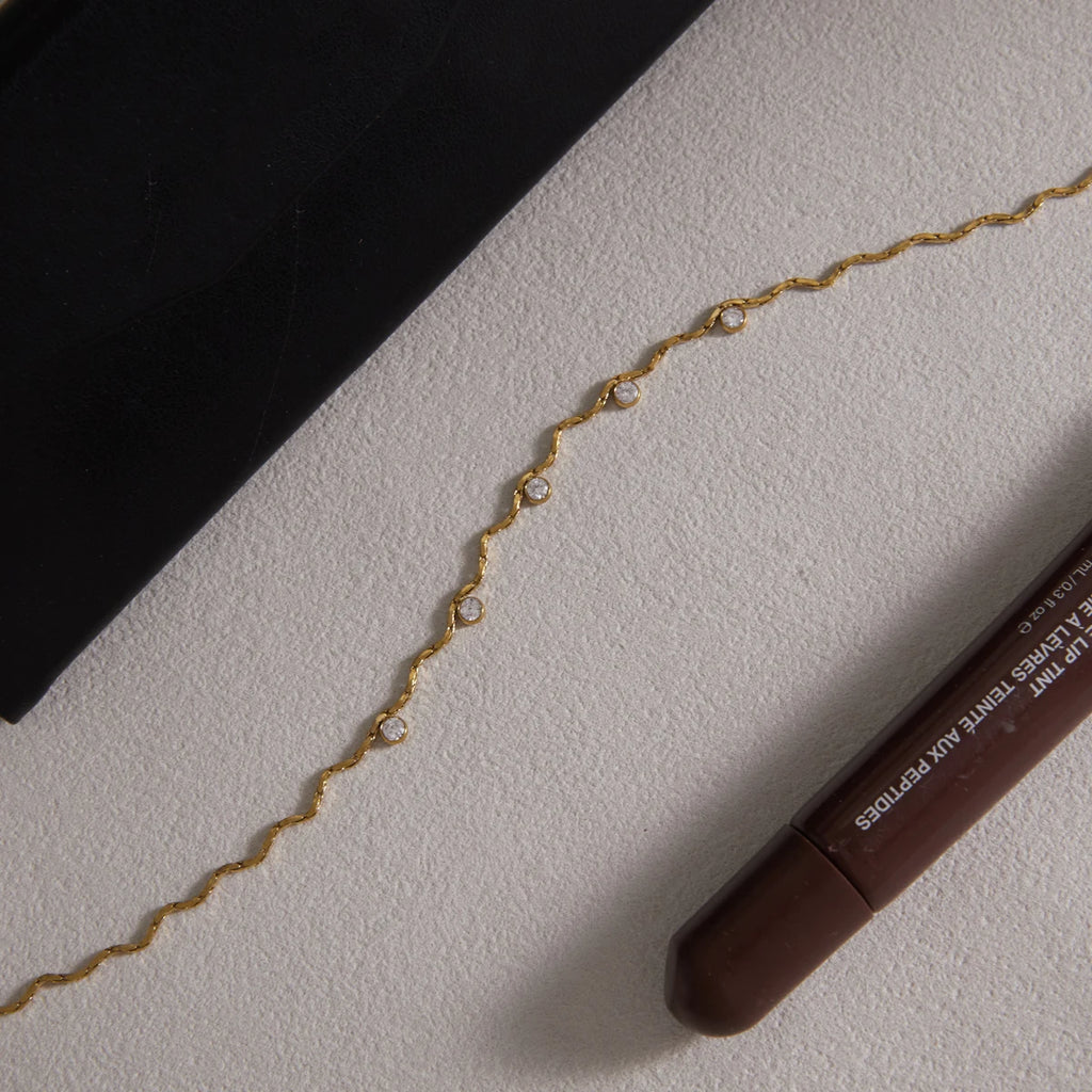Kika Delicate Tiny Zircon Wave Shape Chain Necklace