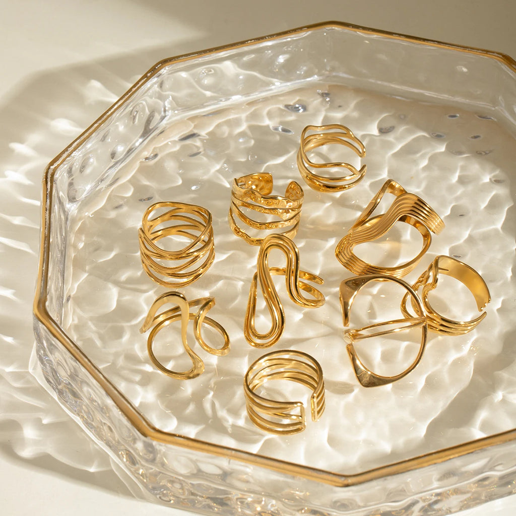 Geometric Open Ring Stacked Irregular
