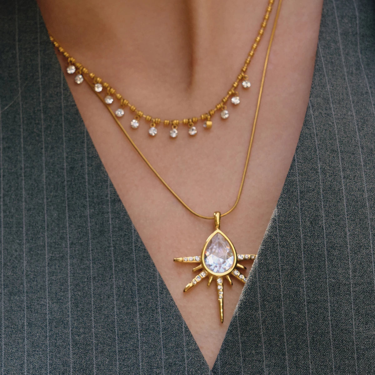 Kika White Drop-Shaped Zircon Star Pendant With Snake Bone Chain