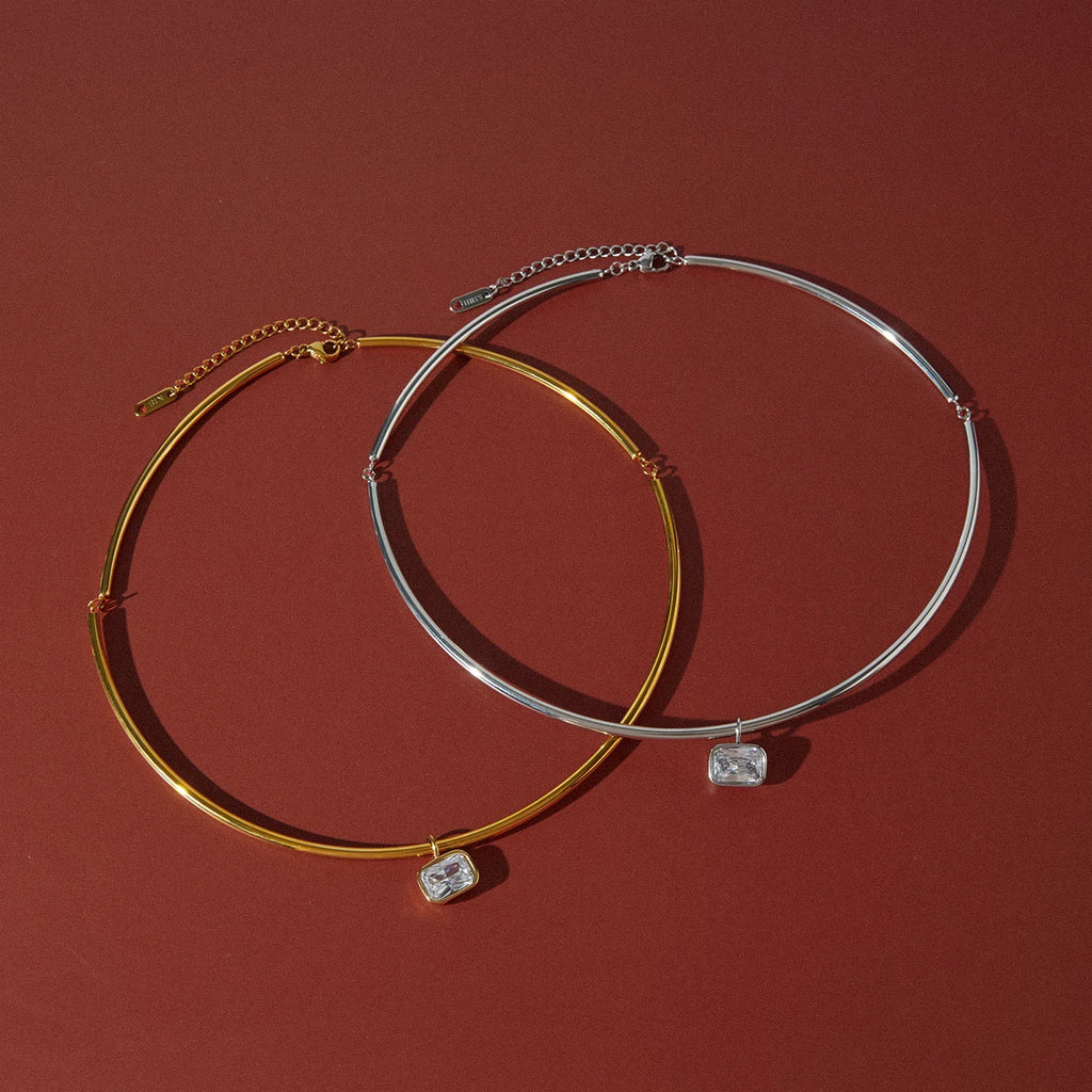 Kika Delicate Geometric Zircon Pendant Torques Necklace