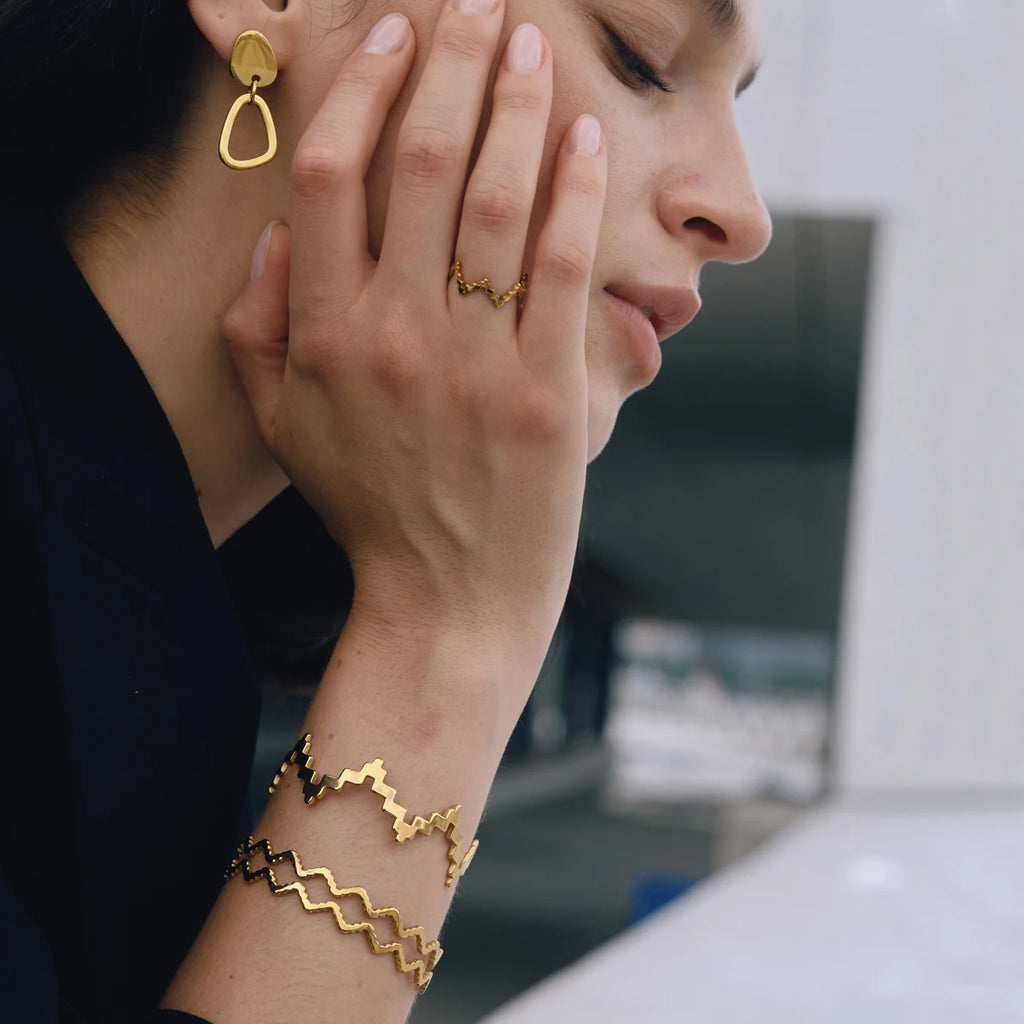KIKA Irregular Wave Shape Cuff Bracelet For Women Minimalist 18K Gold PVD Plated Stainless Steel Open Bangle Fashion Jewelry