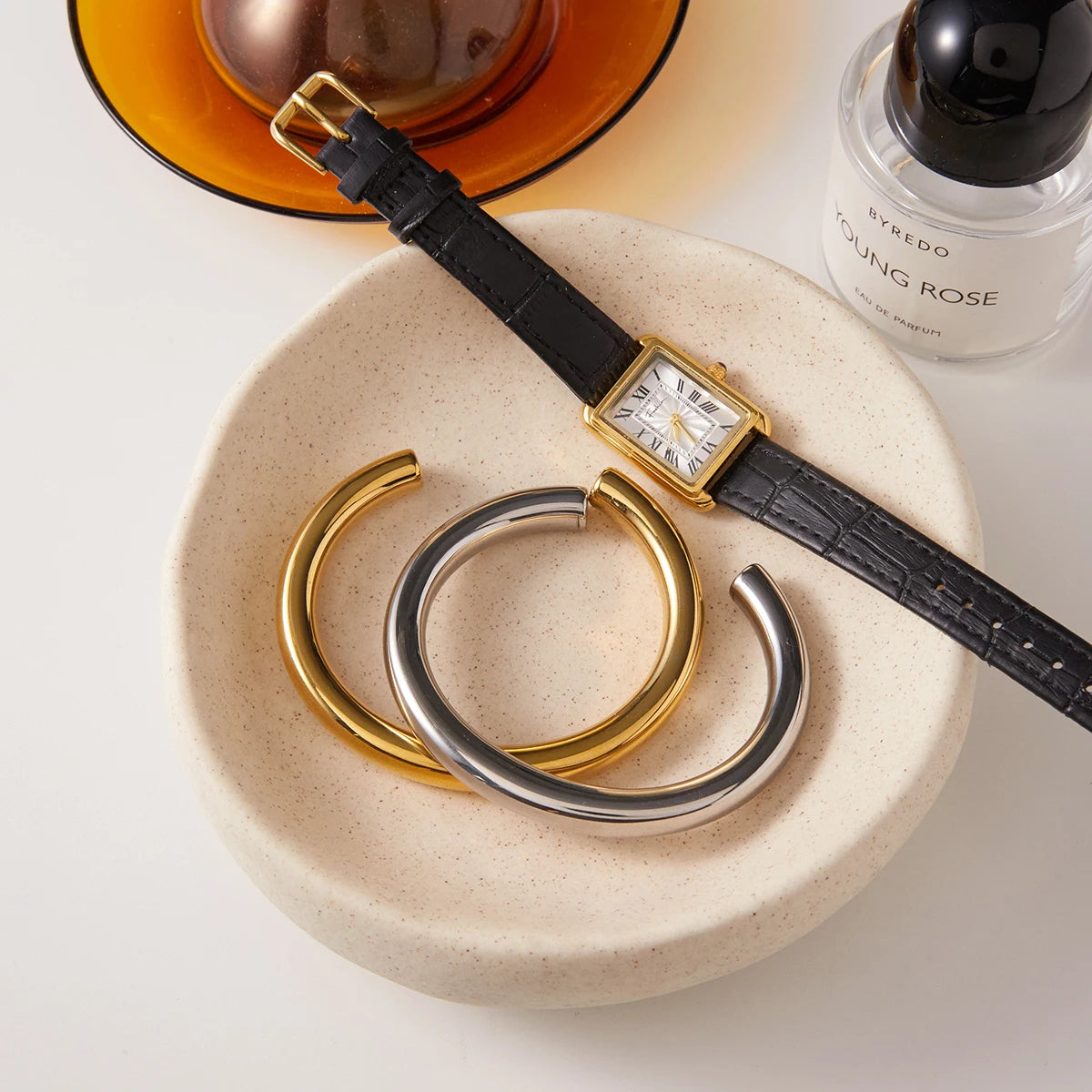 KIKA Minimalist Round Bracelet PVD Plated Stainless Steel 316L