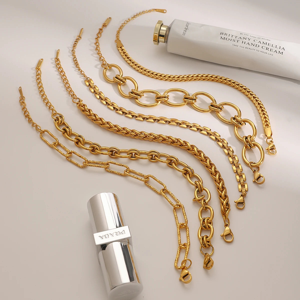 Kika Minimalist Stackable Chain Bracelet