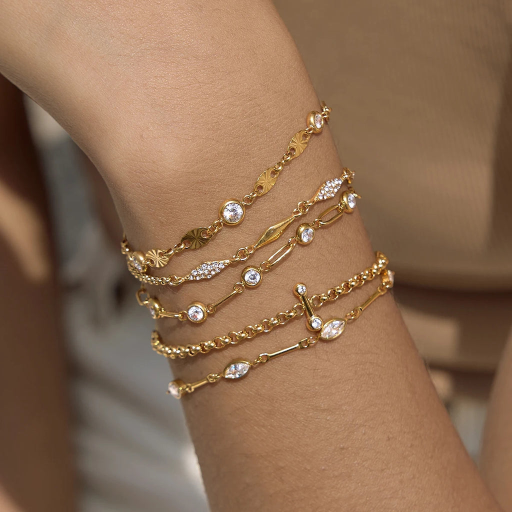 Kika Delicate White Geometric Zircon Stick Paperclip Chain Bracelet