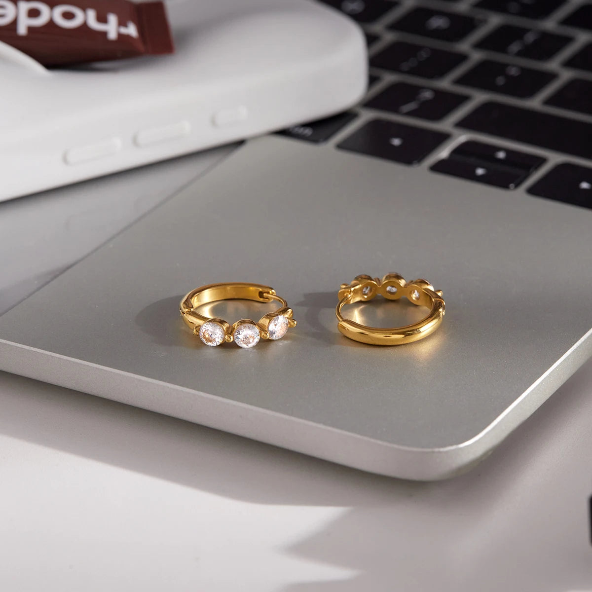 Kika Zircon-Filled Earring