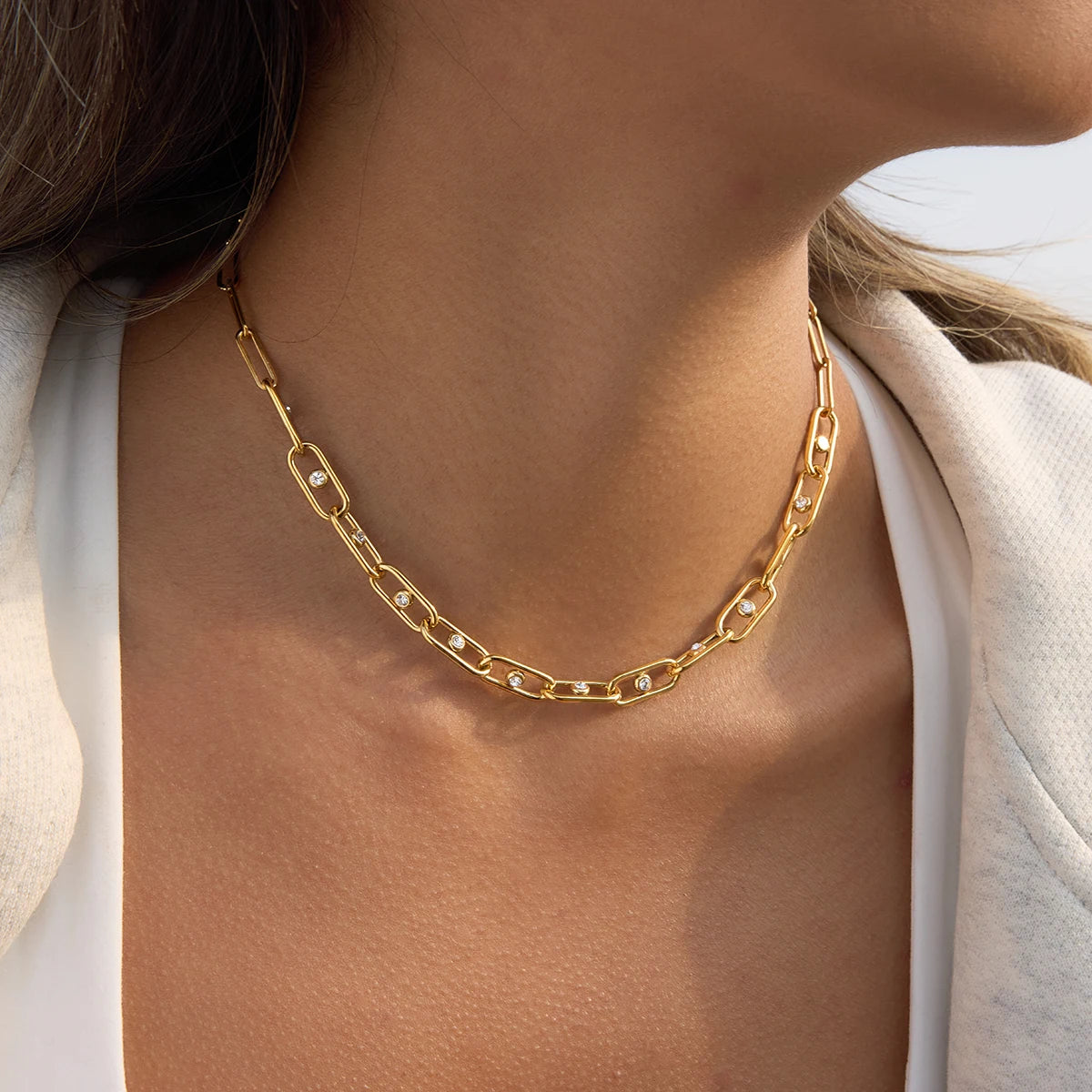 Hollow-Out Paperclip Chain Necklace With Green Rhinestones