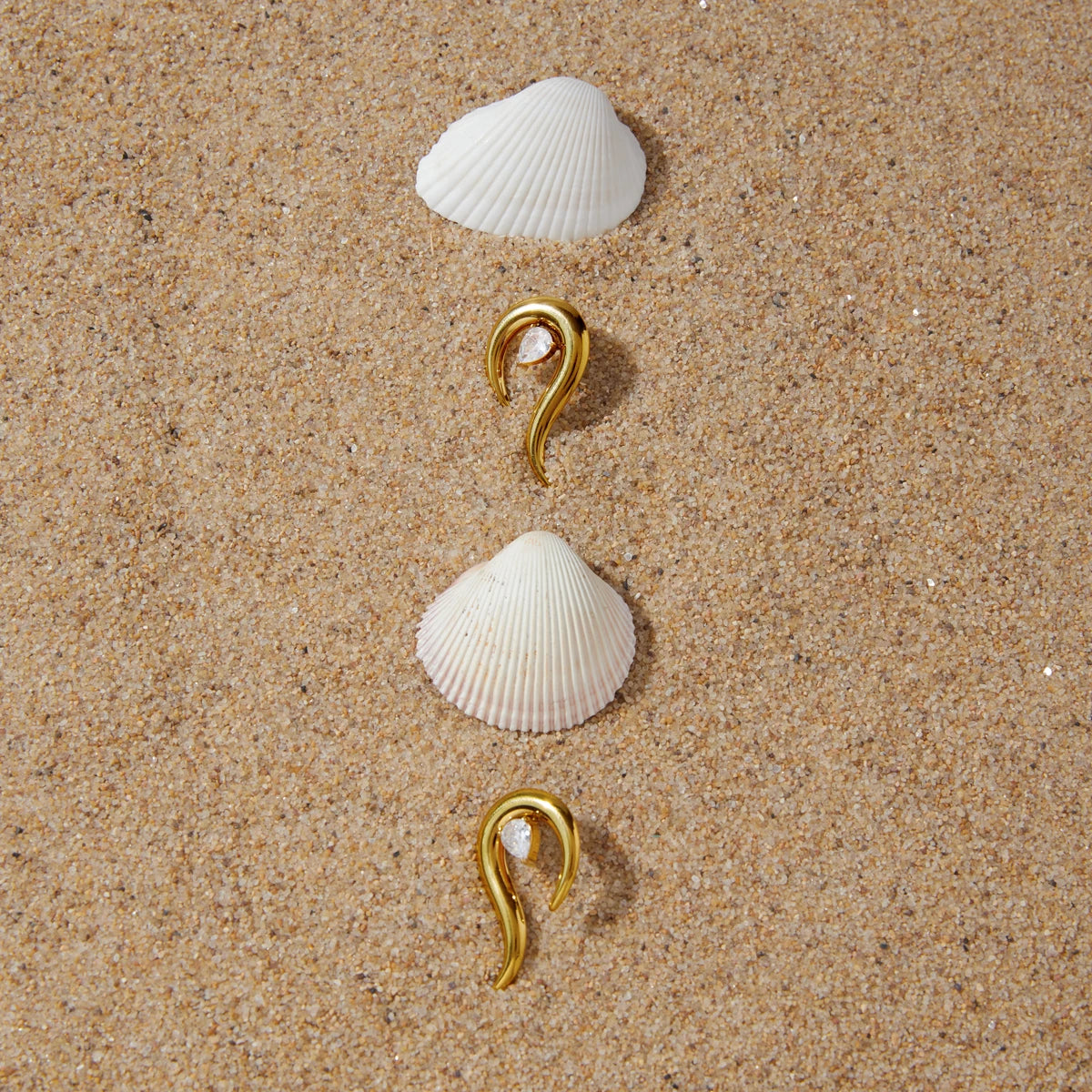 KIKA Delicate Wavy Lines Earrings  PVD Gold Plated Stainless Steel 316L