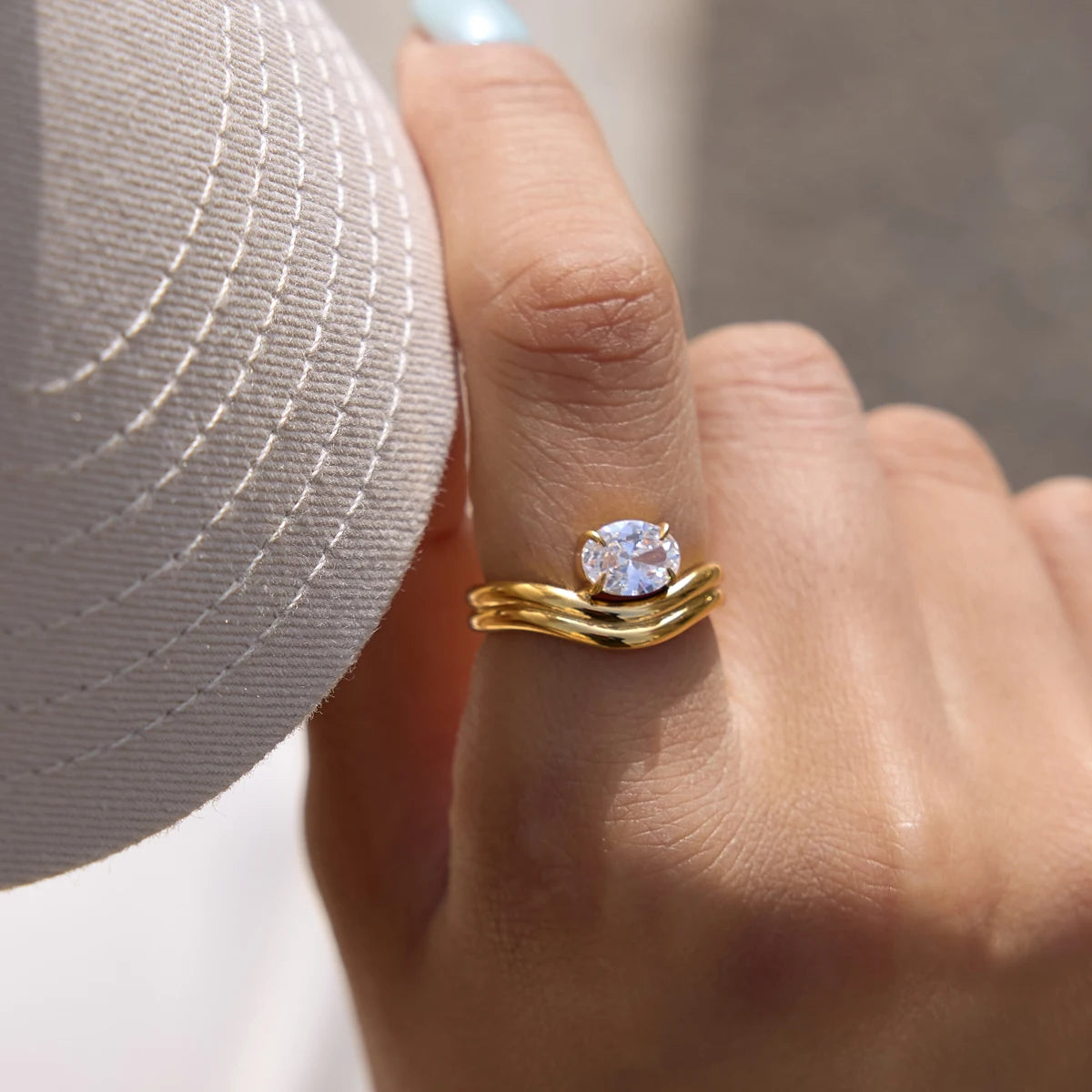 Kika Delicate Double Layered Wave Ring