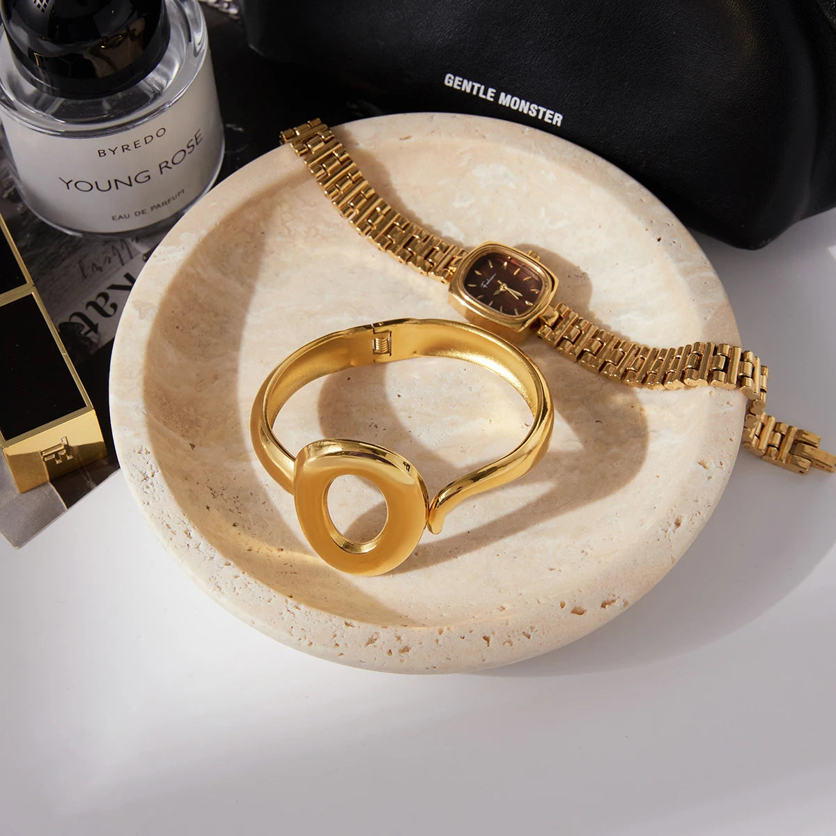 Kika Minimalist Line Asymmetric Engraved O-shaped Hollow Spring Opening Bracelet 18K PVD Stainless Steel