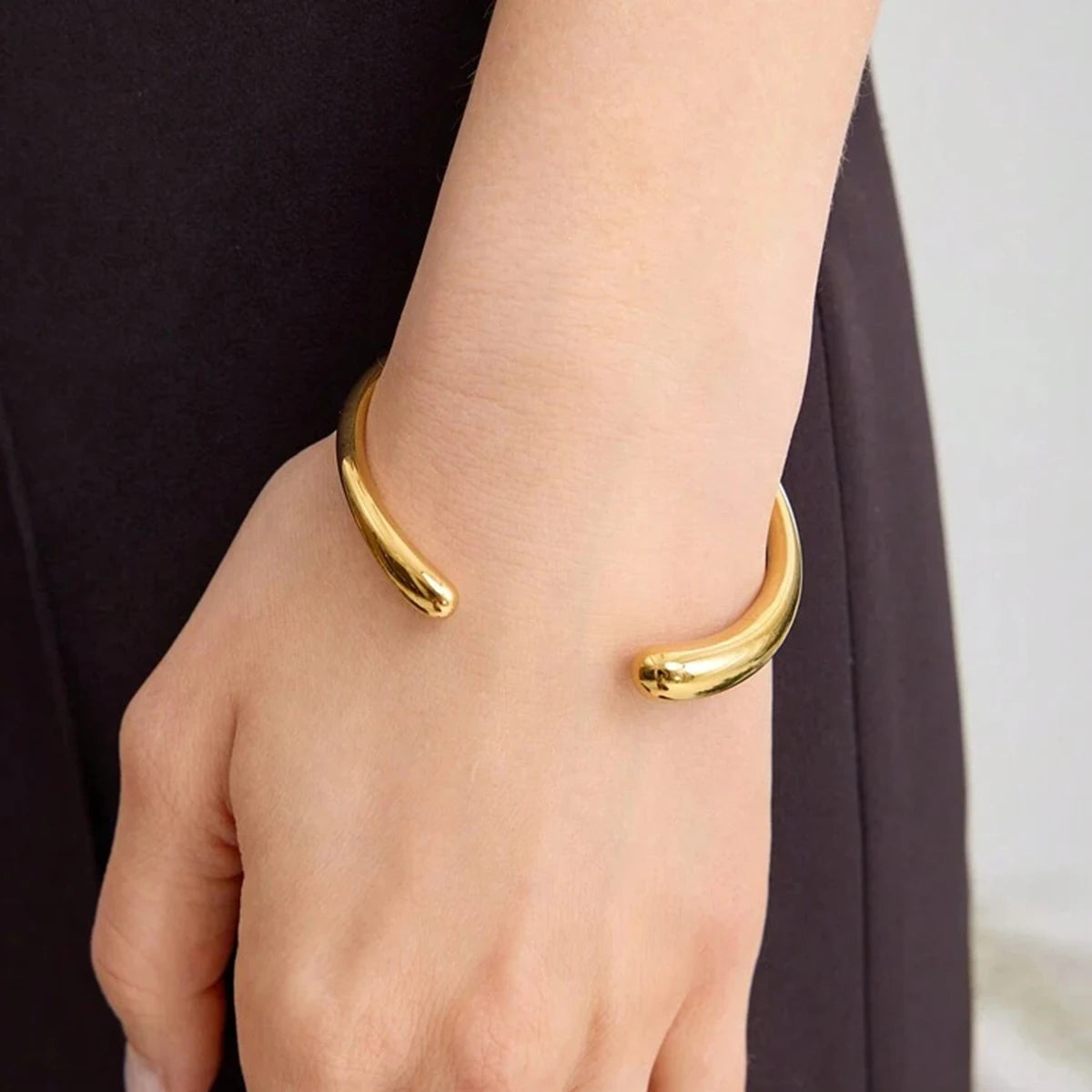 Kika  Opening Stainless Steel Wrist Bracelet Bangle