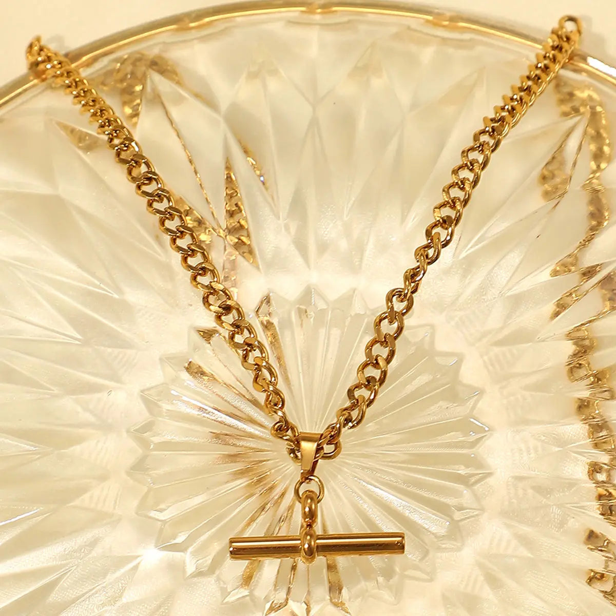 Kika New 18K Gold Color Plating Figaro Cuban Chain T-bar Pendant Necklace