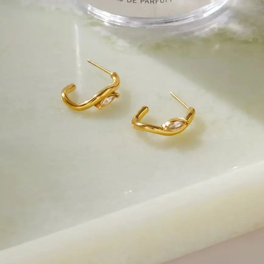 Kika Delicate White Horse Eye Zircon Wave C-Shaped Earrings