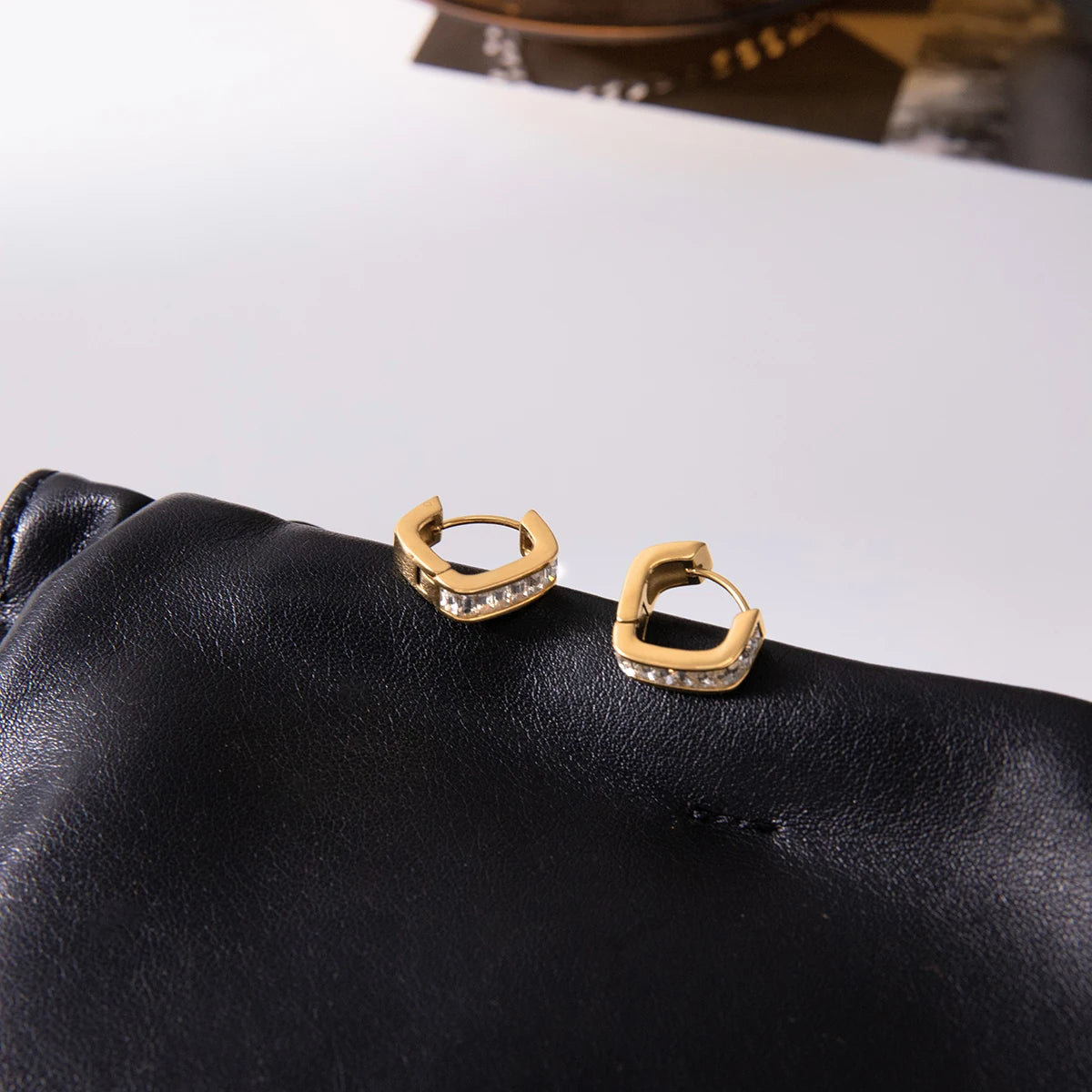 Kika Simple Classic White Square Water Rhinestone Geometric Irregular Earrings