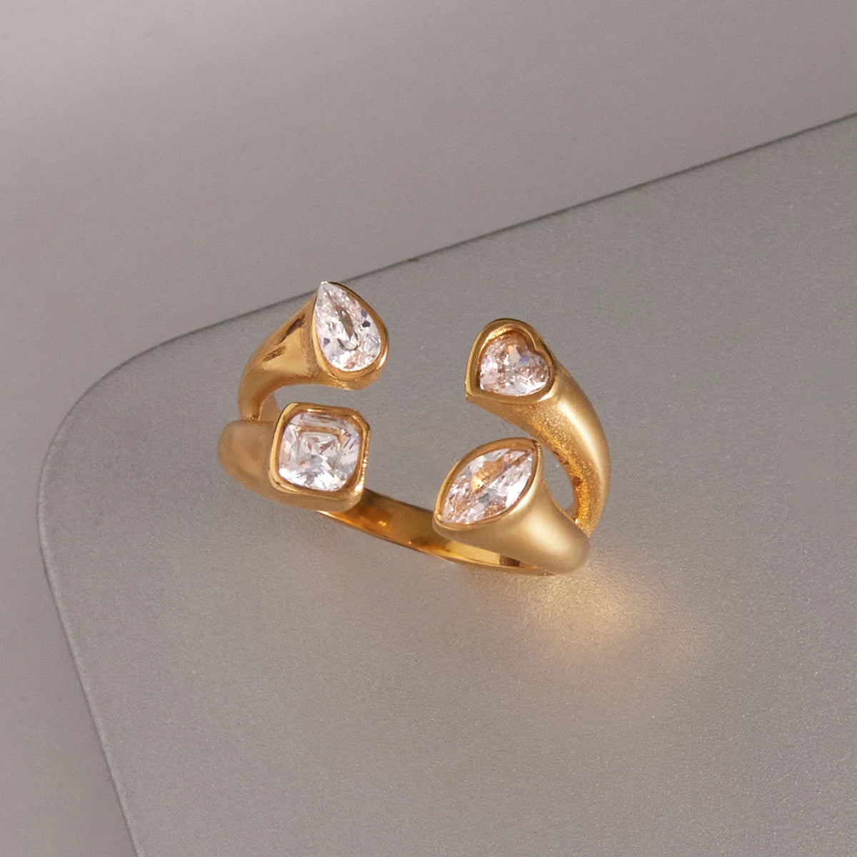 Kika Simple Classic White Zircon Heart shaped Water Drop Ring