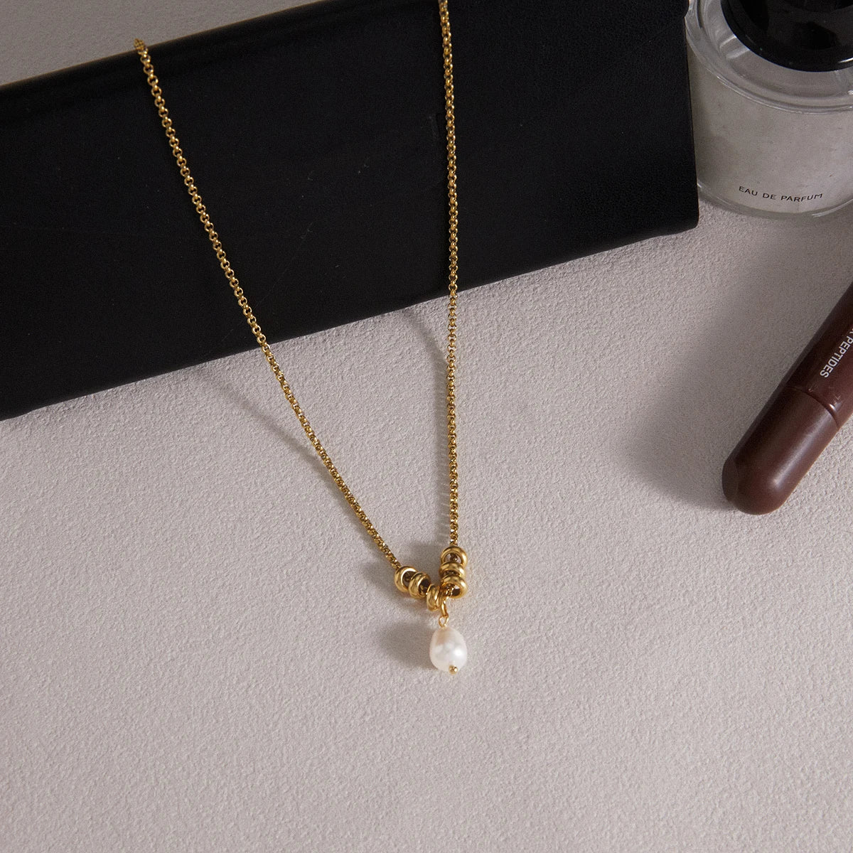KIKA Elegant Freshwater Pearl Pendant Necklace PVD Gold Plated Stainless Steel 316L