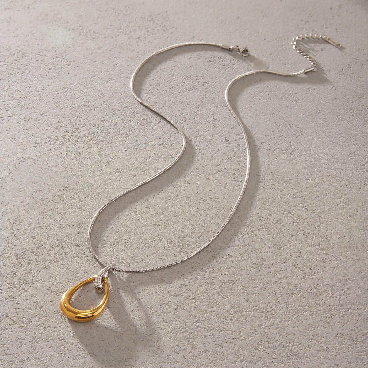 Kika Hollow Water Drop Pendant Necklace Minimalist 18K Gold PVD Plated Stainless Steel 316L
