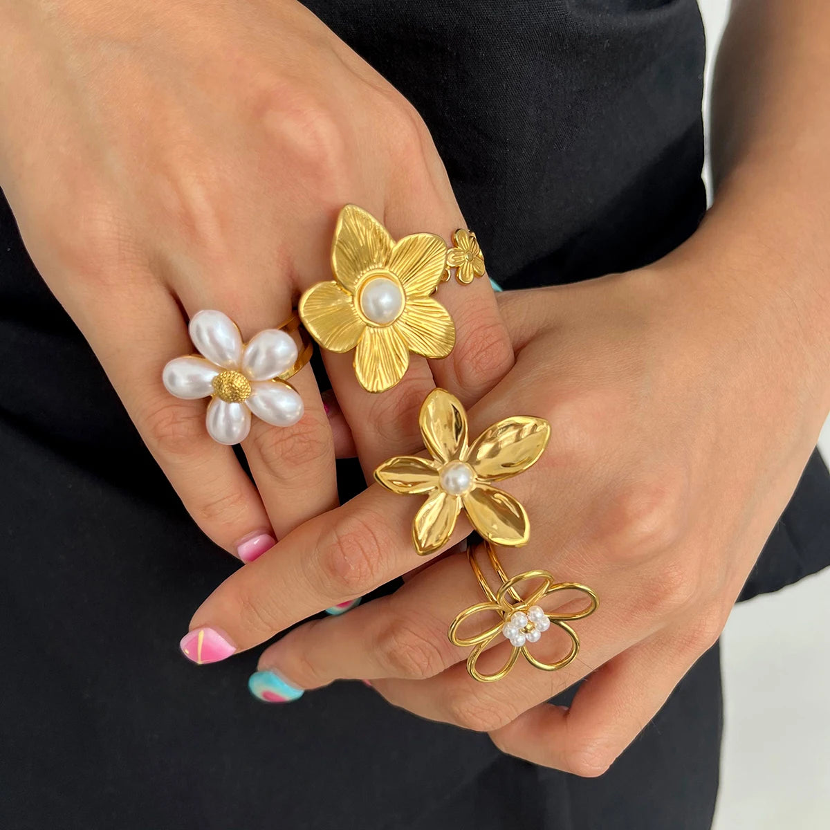 Kika Fashionable Sweet 18K Gold Color Plated Stainless Steel Pearl Five Petal Flower Ring