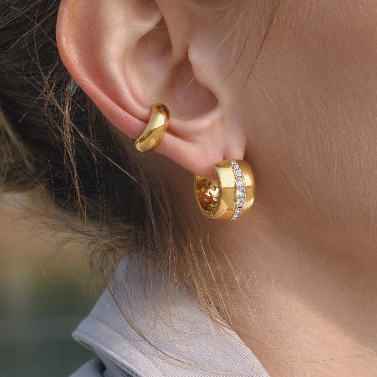 Classic Gold Color Wide-Faced Ear Buckle Earring With White Rhinestone