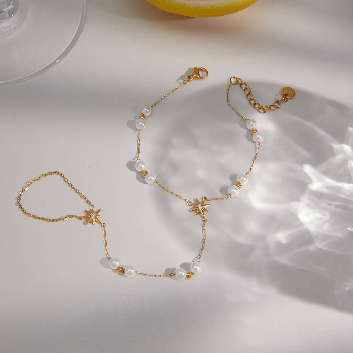 Kika Delicate Acrylic Pearl Bracelet With White Zircon Sun Pattern Connected Fingers Chain