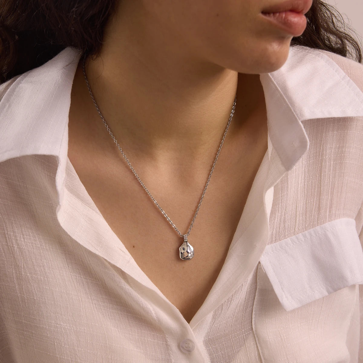 KIKA Glass Stone Crystal Geometric Pendant Necklace 18K Gold Plated Stainless Steel Necklace 316L