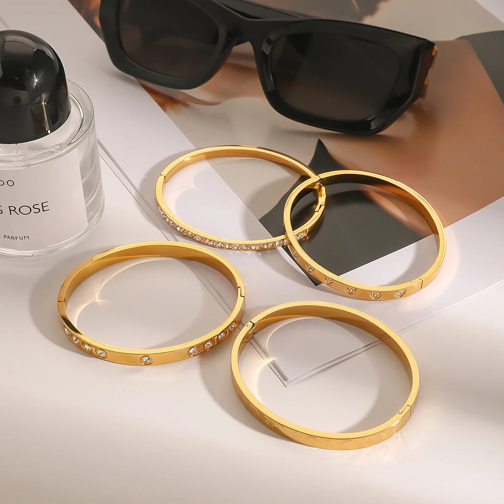 Zircon Bangle Heart Bracelet