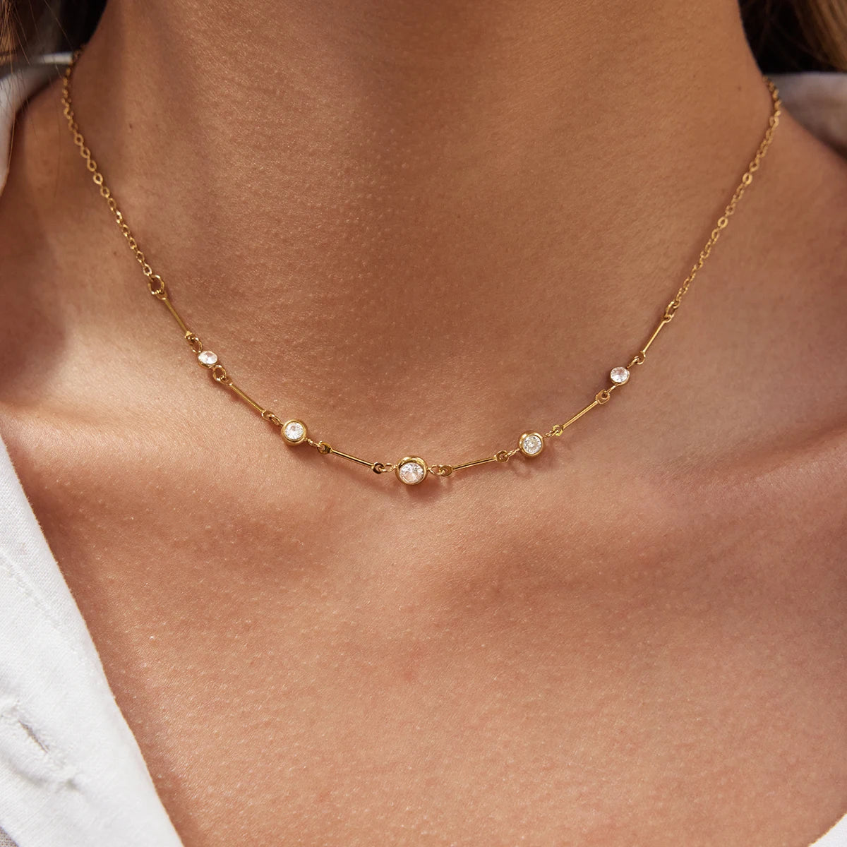 Vintage White Round Zircon Necklace