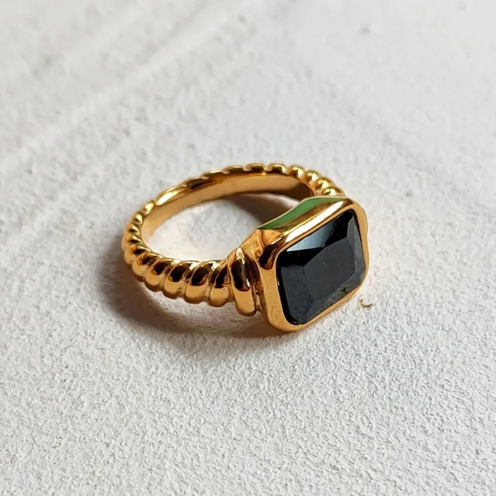 Kika Vintage Black stone 18K Gold Plated Stainless Steel Square Cz Rings For Women Moms Gift Elegant Ring WATERPROOF