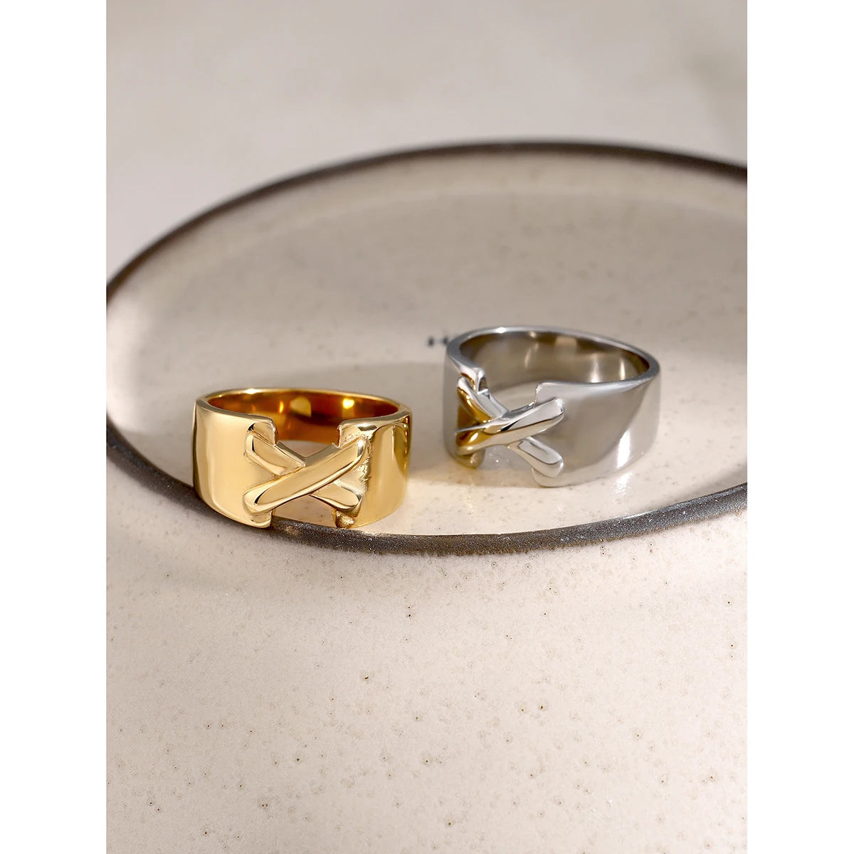 Kika Stainless Steel Band Cross Thick Ring Metal High Quality 18K Gold Plated Hypoallergenic Waterproof Fashion Jewelry Gift